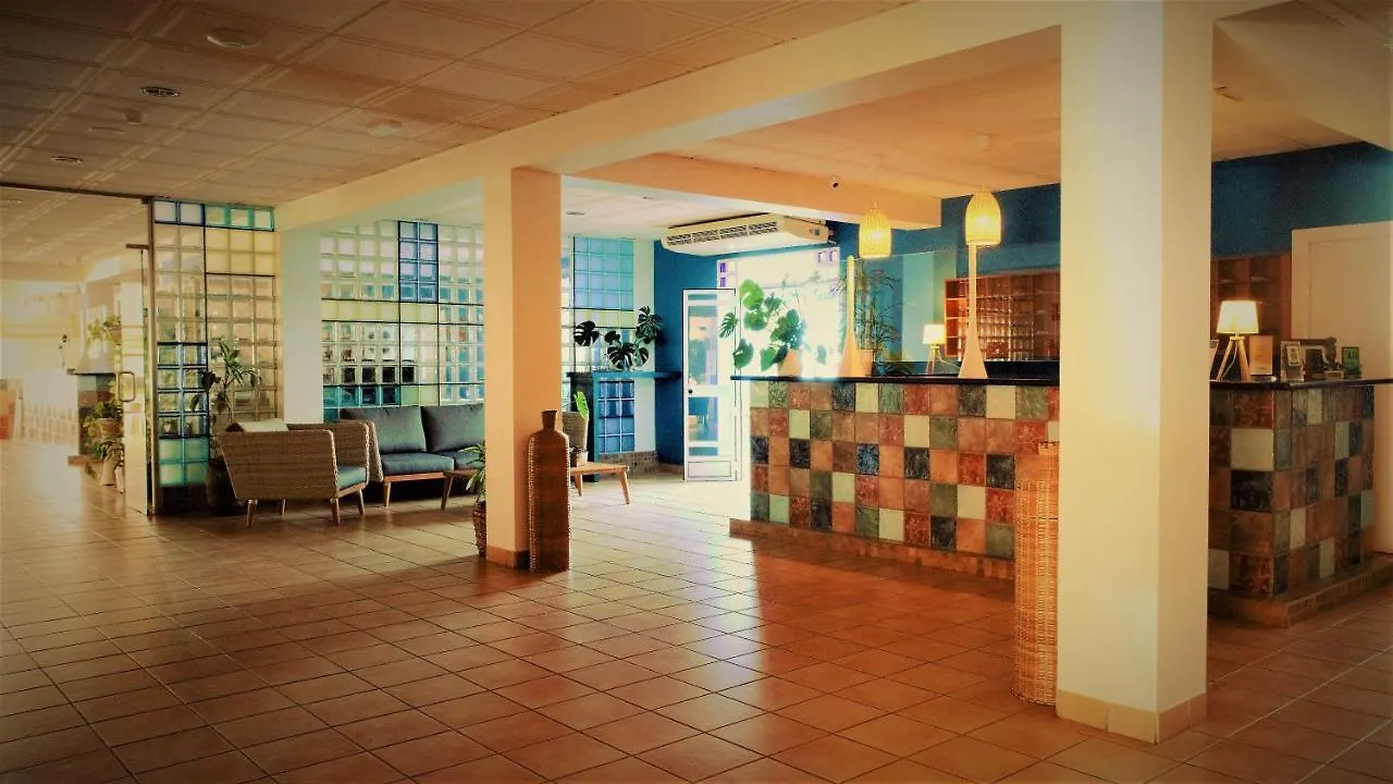 Hotel Ayamontino 푼타움브리아