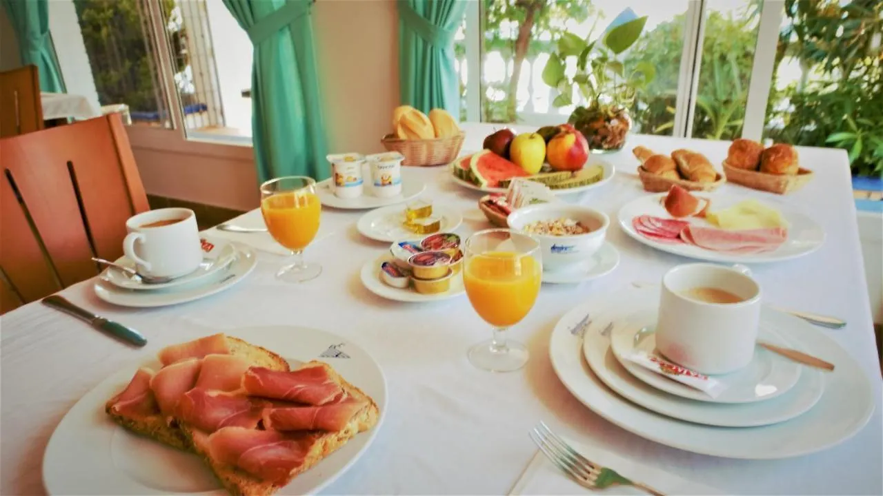 Hotel Ayamontino 푼타움브리아