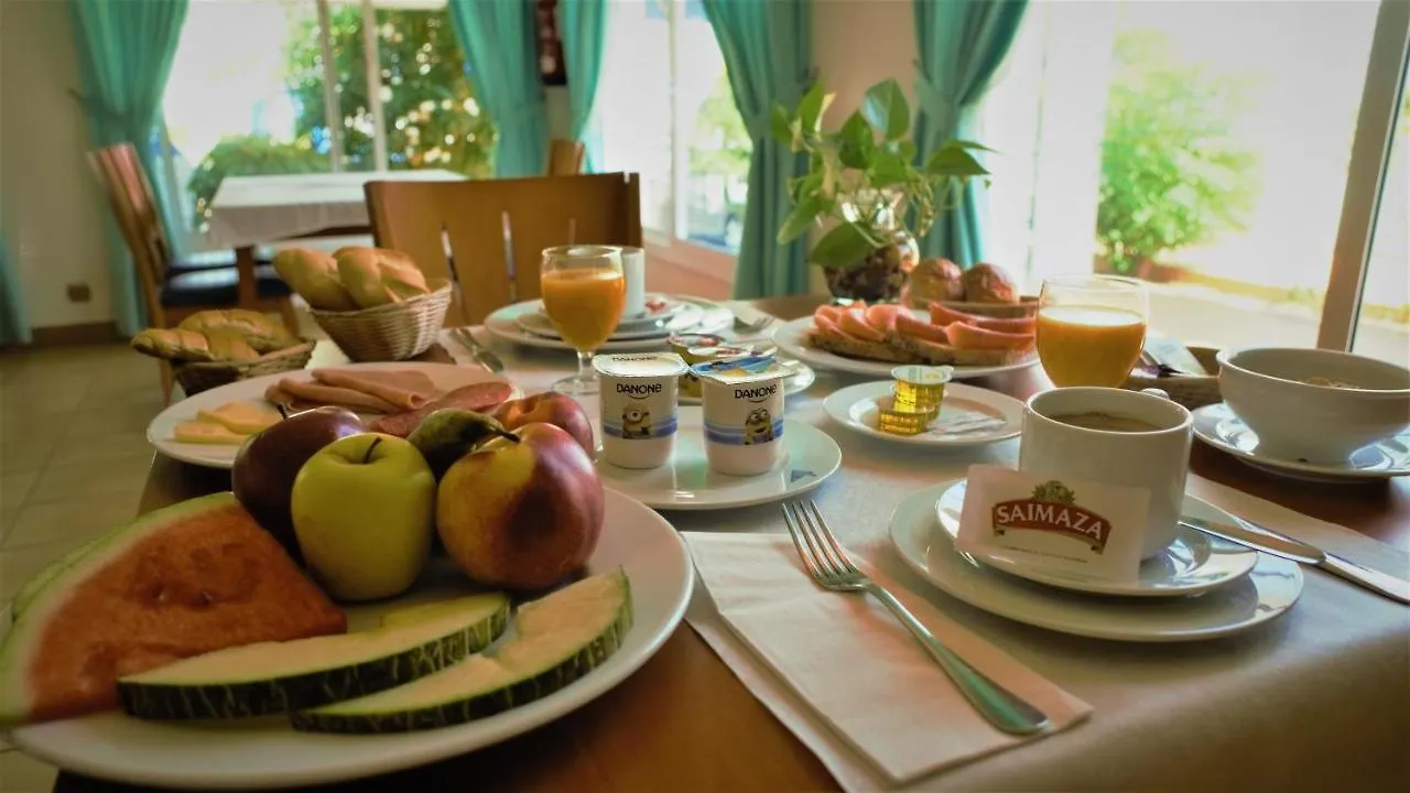 Hotel Ayamontino 푼타움브리아