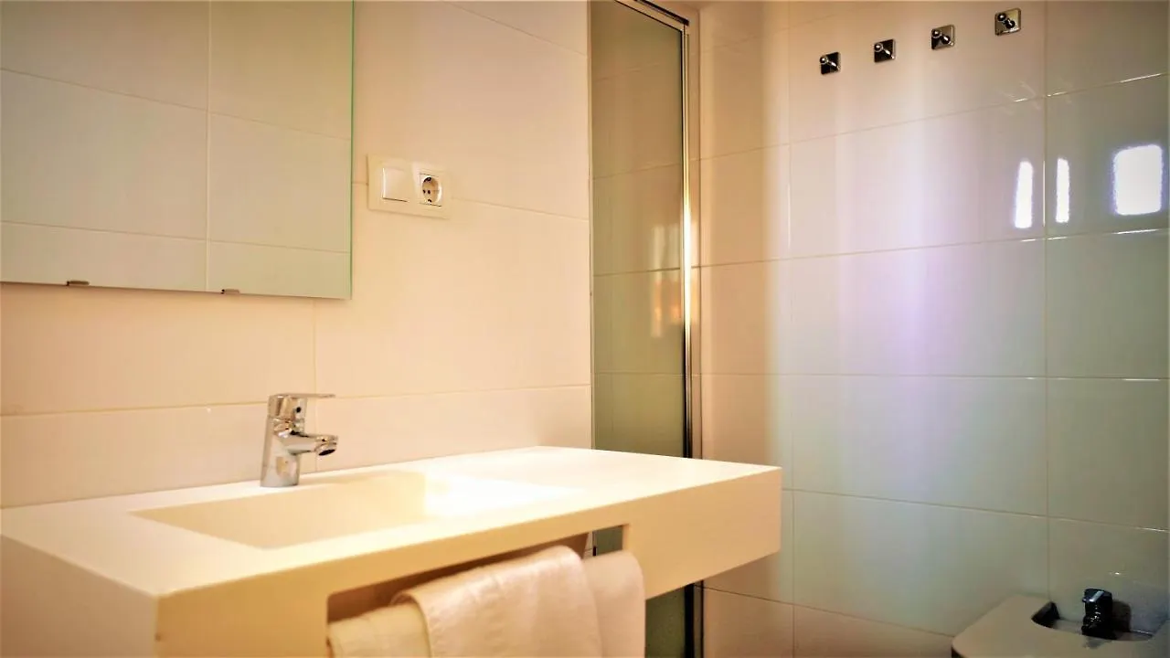 **  Hotel Ayamontino 푼타움브리아 스페인