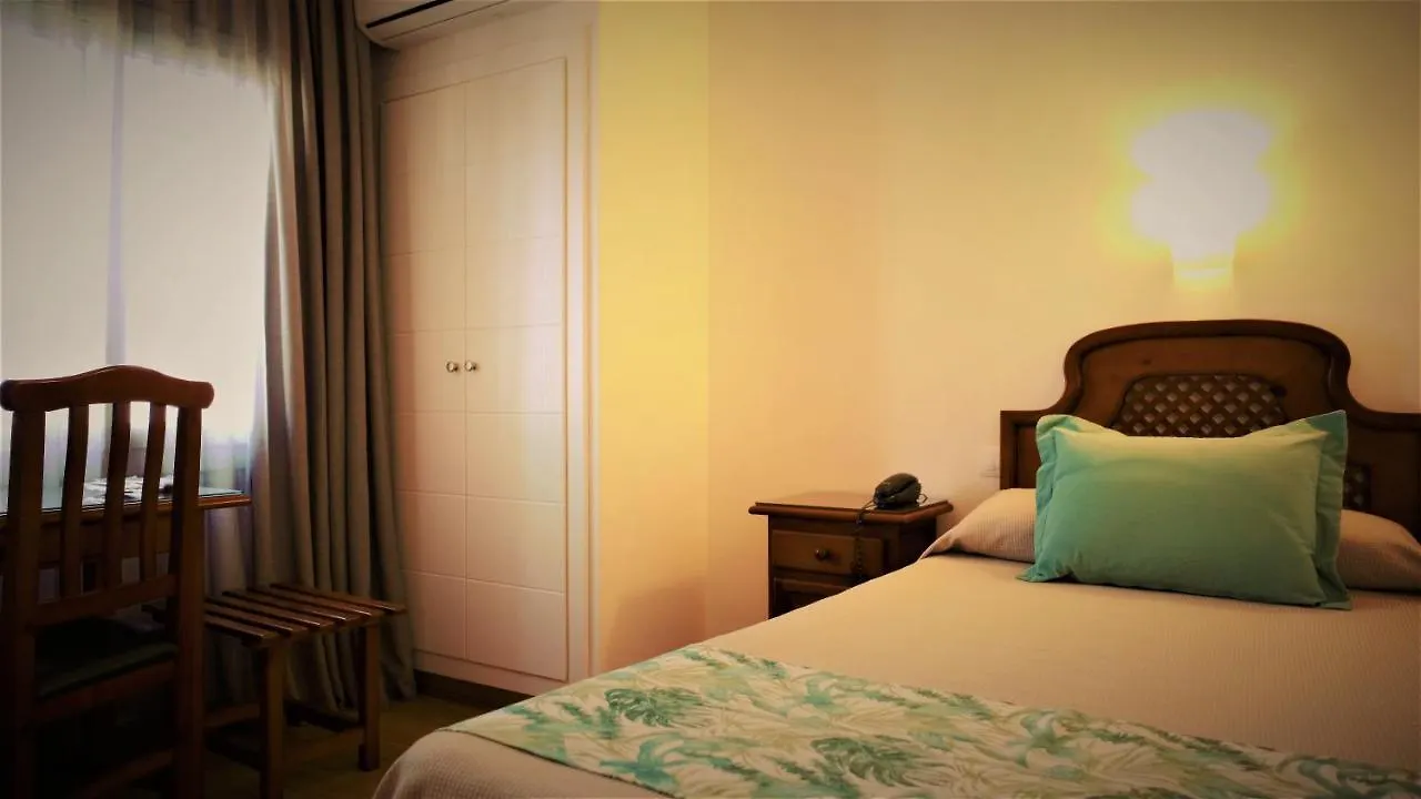 **  Hotel Ayamontino Punta Umbría España
